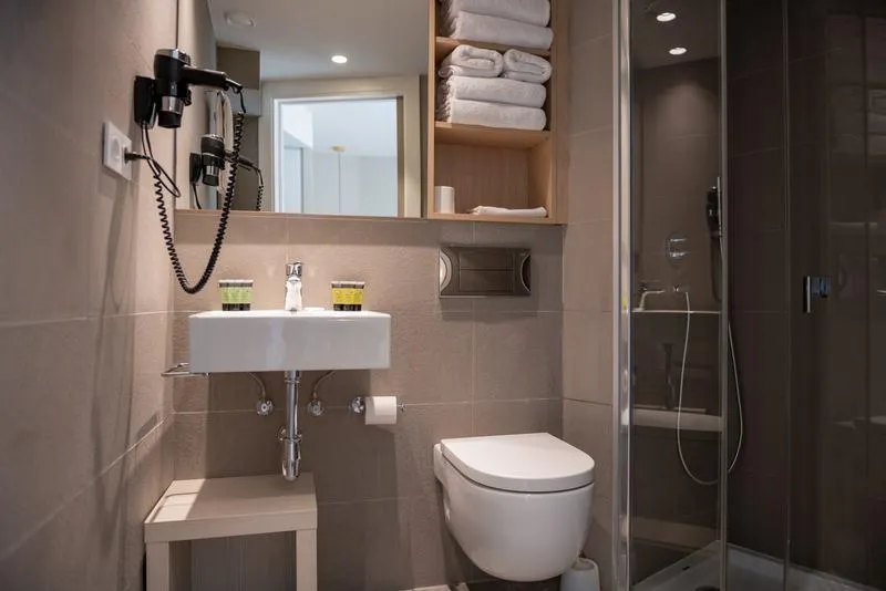 APARTMENT CAPACITY 4 ONE BEDROOM Room, MH Apartments Urban, Barcelona