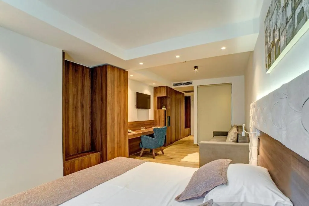 Double or Twin GARDEN VIEW Room, Hotel Scala, Split