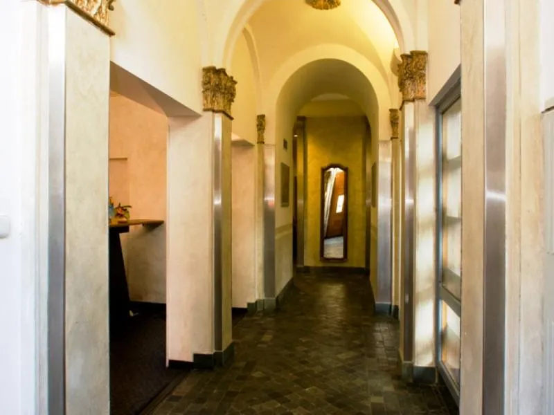 Lobby, Superior Hotel, Prague