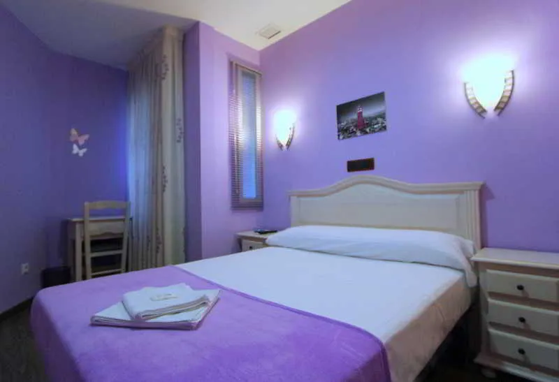 Room, Hostal Regio, Madrid