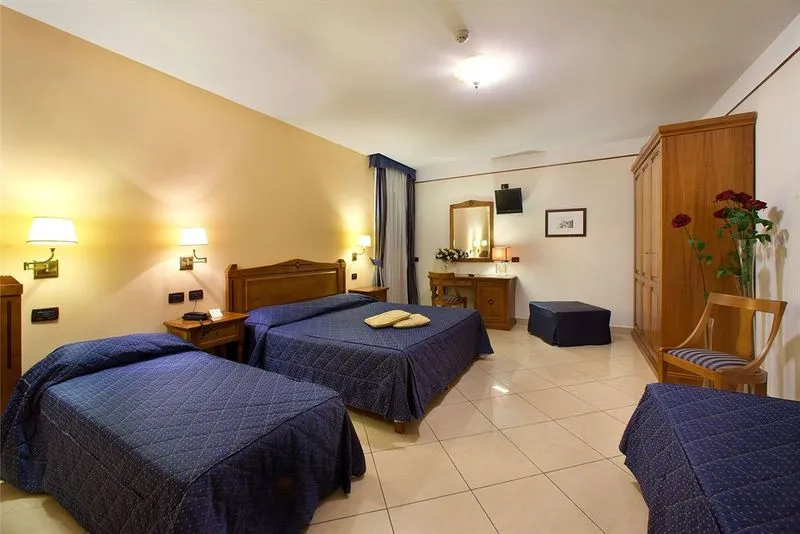QUADRUPLE STANDARD Room, Ulisse Deluxe Hostel, Naples