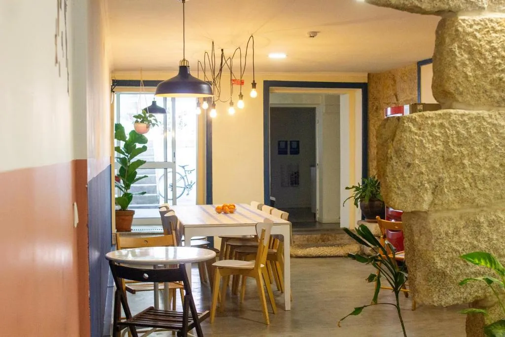 General view, O2 Hostel, Porto