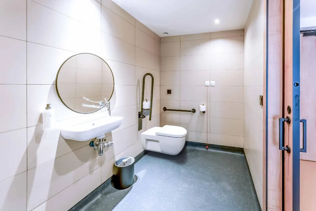 DOUBLE Accessible Room, easyHotel Alicante Centro, Costa Blanca