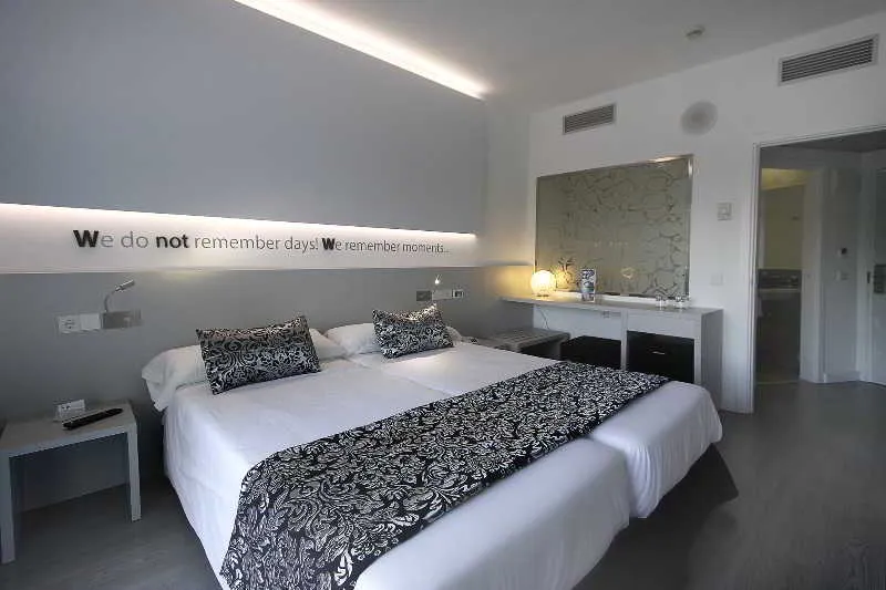 Double or Twin STANDARD Room, BG Pamplona, Majorca