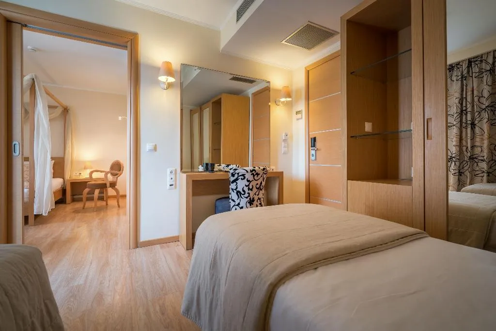 FAMILY ROOM KING SIZE BED Room, Galaxy Beach Resort BW Premier Collection, Zante