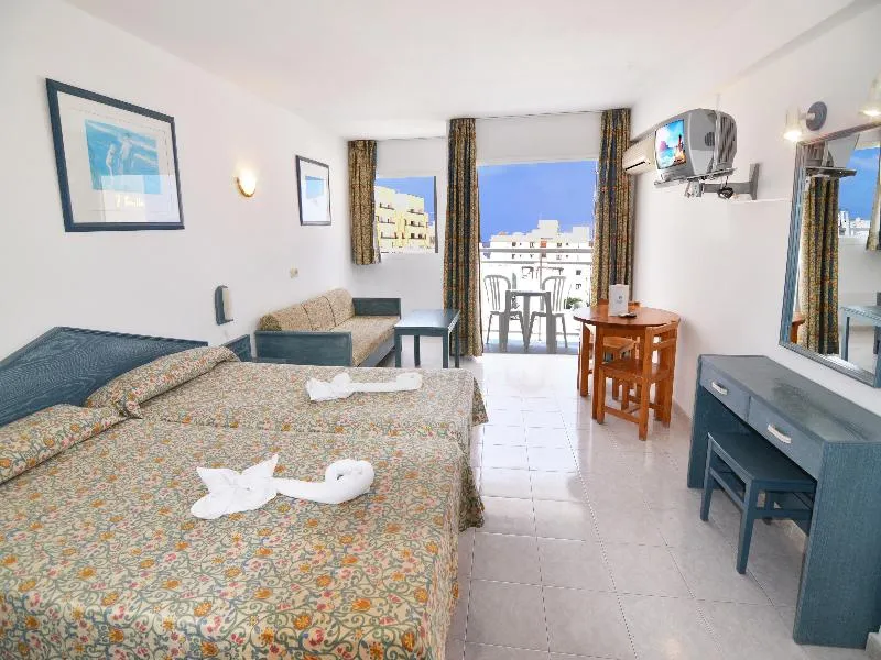 Room, Apartamentos Central City, Ibiza