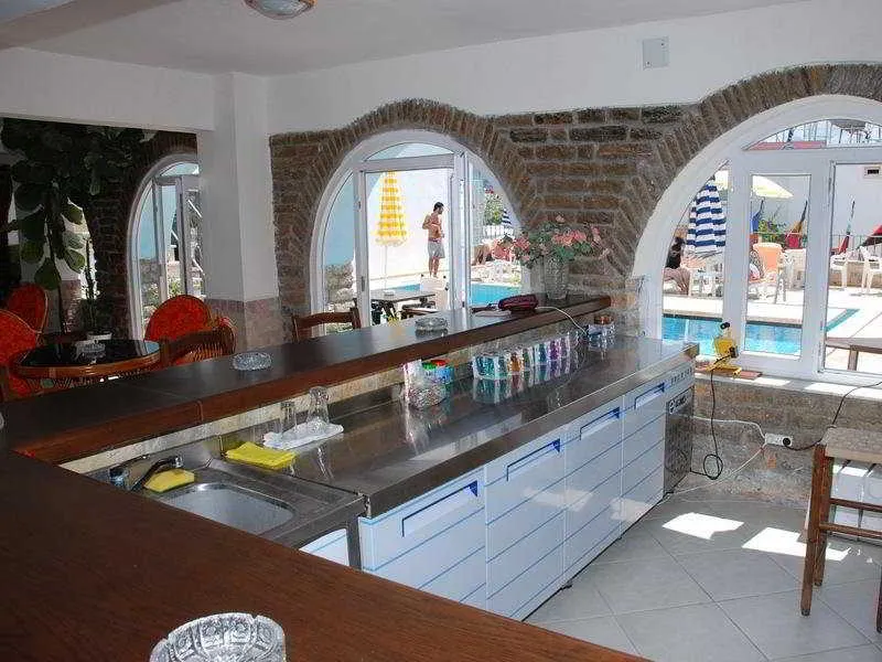Bar, Cemuhan, Bodrum