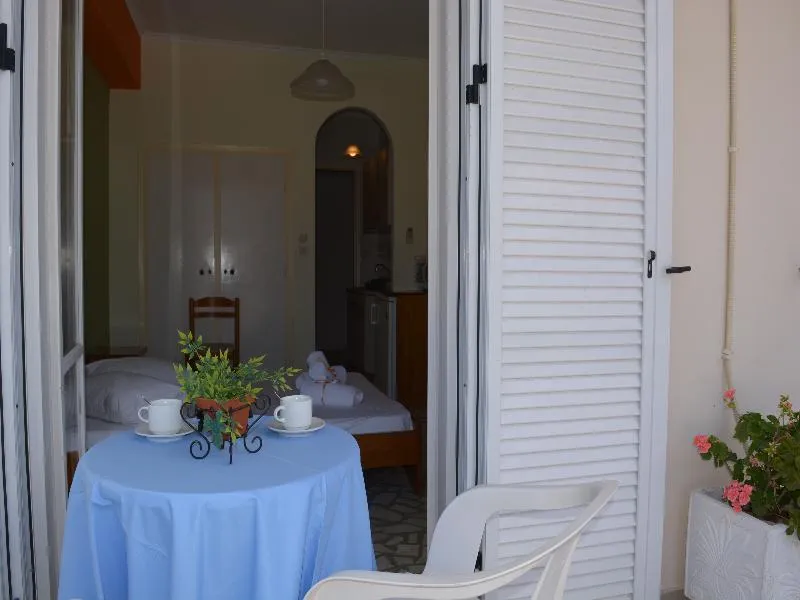 STUDIO CAPACITY 1 Room, Montes Studios & Apartments, Zante