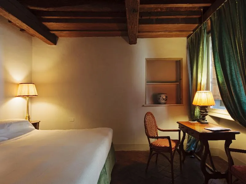 Room, Palazzo Di Camugliano, Florence
