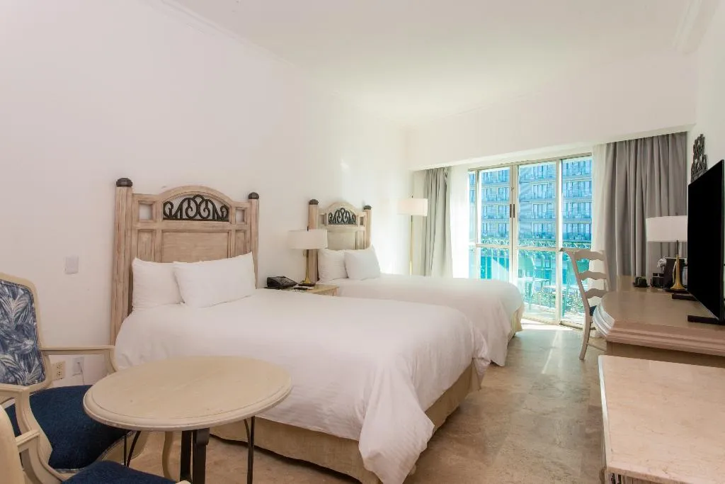DOUBLE DELUXE Room, Sandos Cancun All Inclusive - Adults Only, Cancun Area