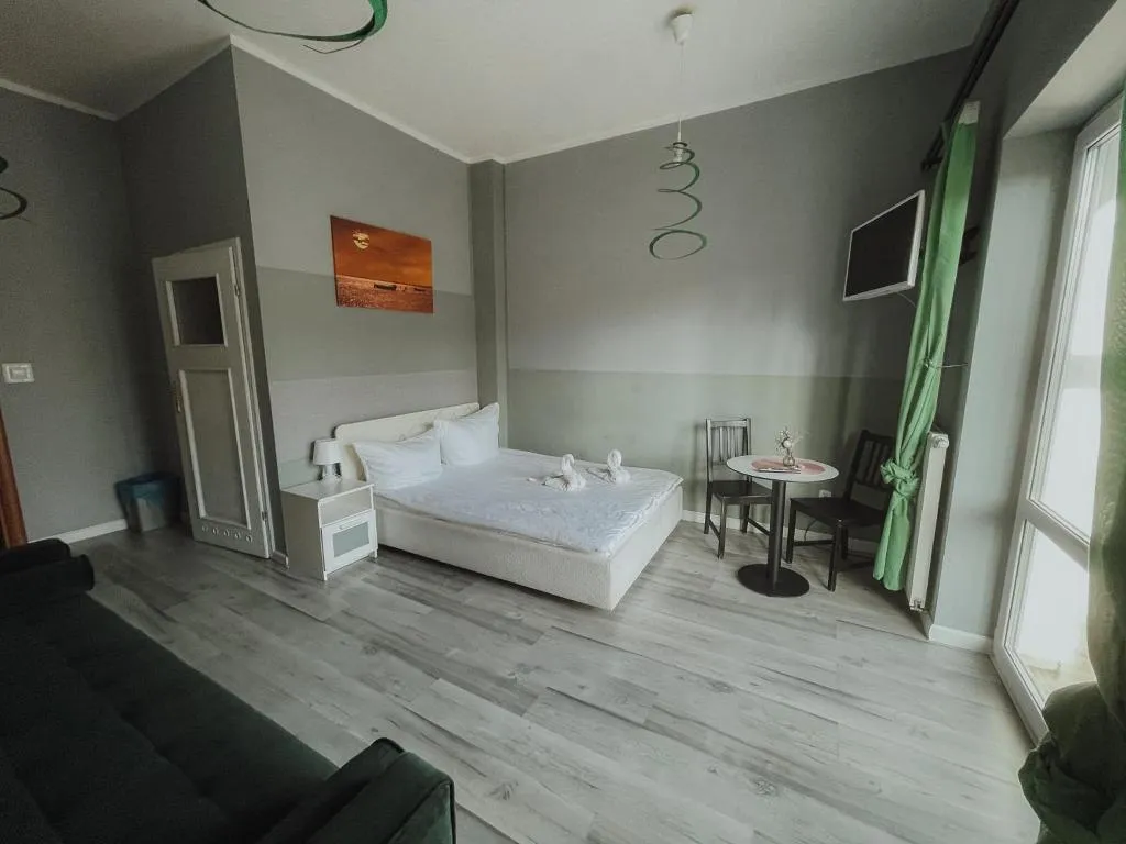 DOUBLE QUEEN SIZE BED Room, Central Sopot, Gdansk
