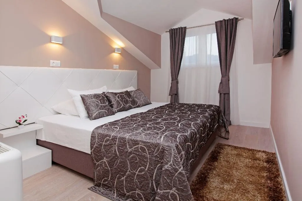 DOUBLE DELUXE WITH BALCONY Room, Hotel Villa Telenta, Dubrovnik
