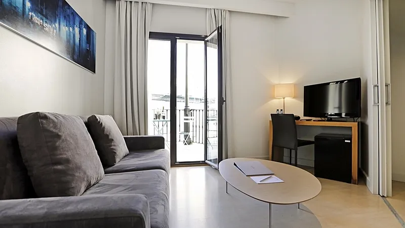 General view, Arc La Rambla, Barcelona