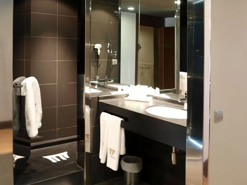 Room, Sercotel Cuatro Postes, Madrid