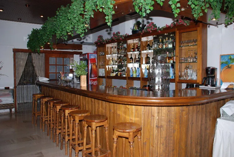 Bar, Themisto, Athens