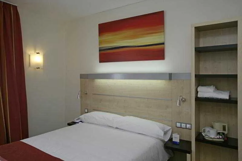 DOUBLE SINGLE USE STANDARD Room, Holiday Inn Express Barcelona City 22@, Barcelona