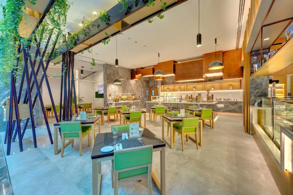 Restaurant, Al Khoory Courtyard Hotel, Dubai