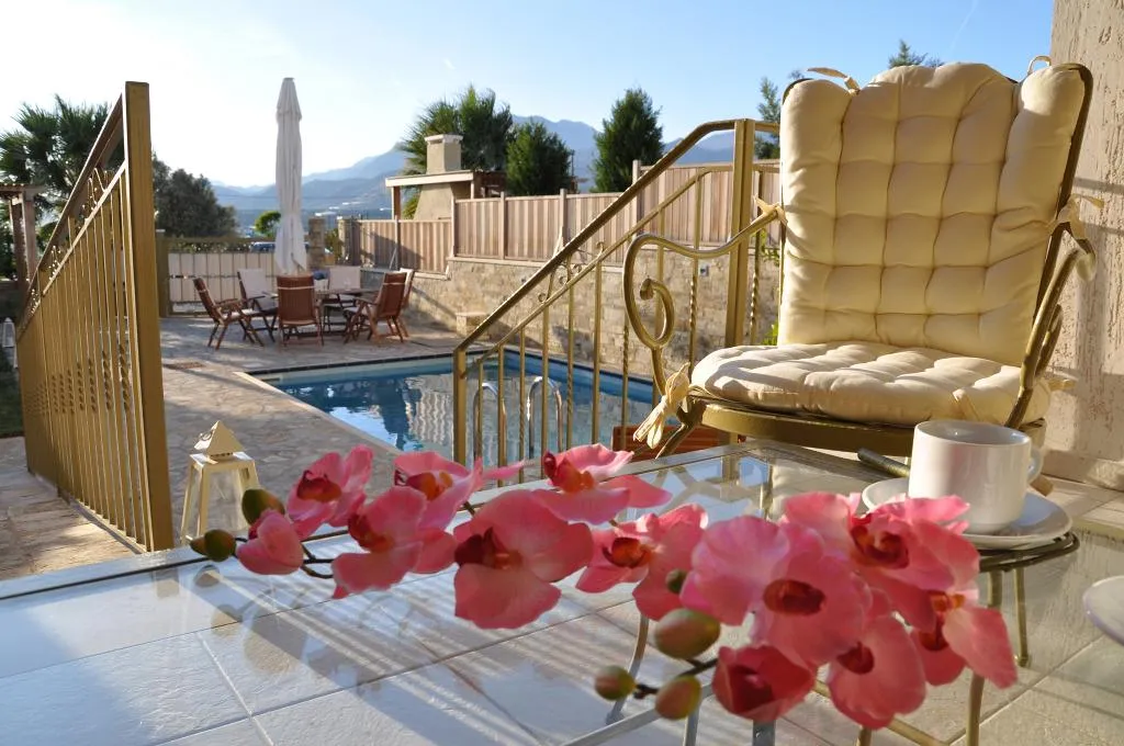 VILLA WITH PRIVATE POOL Room, Pearls of Crete-Holiday Residences, Crete