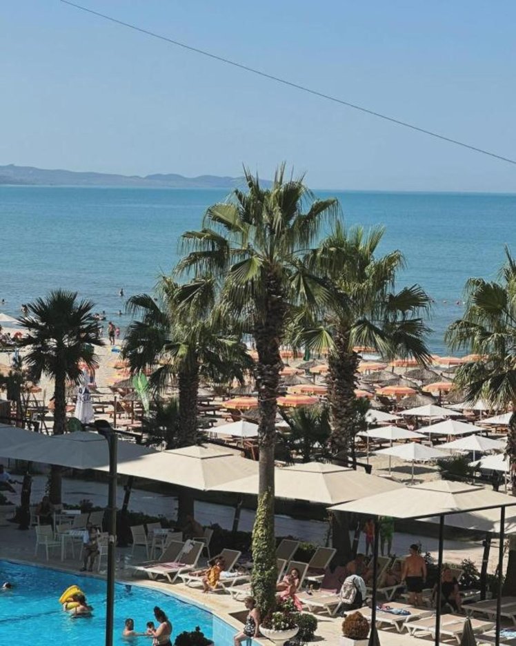 Blue Marine Beach Hotel, Durres