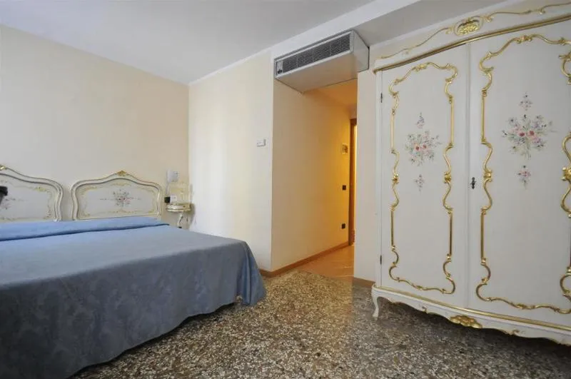 General view, Ca' Leon d'Oro, Venice