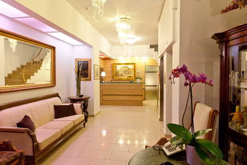 Lobby, Odeon, Athens