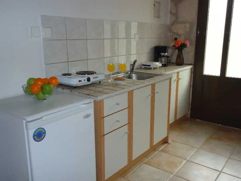 STUDIO CAPACITY 3 Room, Valentino Villas & Apartments, Zante