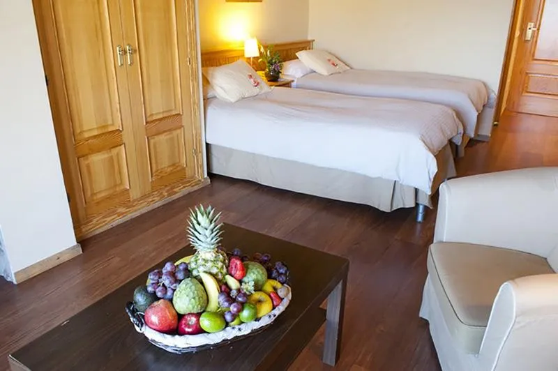 DOUBLE STANDARD Room, La Sierra by Selecta, Madrid