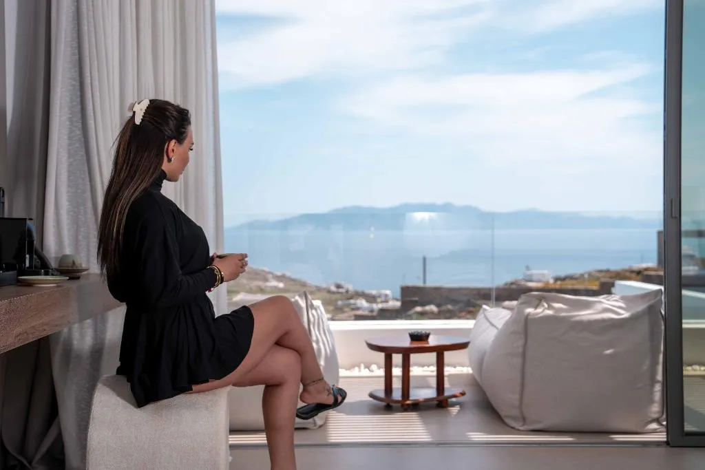 JUNIOR SUITE WITH JACUZZI WITH VIEWS Room, Muse Of Mykonos, Mykonos
