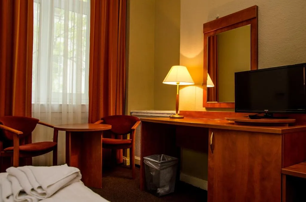 TWIN STANDARD Room, Astrid, Berlin