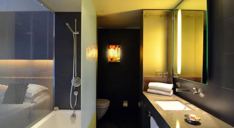 DOUBLE STANDARD Room, Soho, Barcelona
