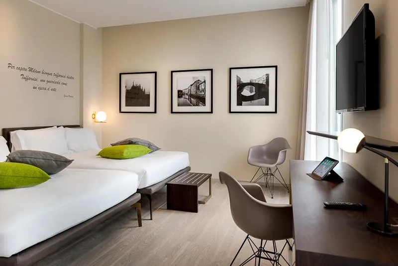 SUITE CAPACITY 4 Room, Hotel Canada Urban Chic, Milan