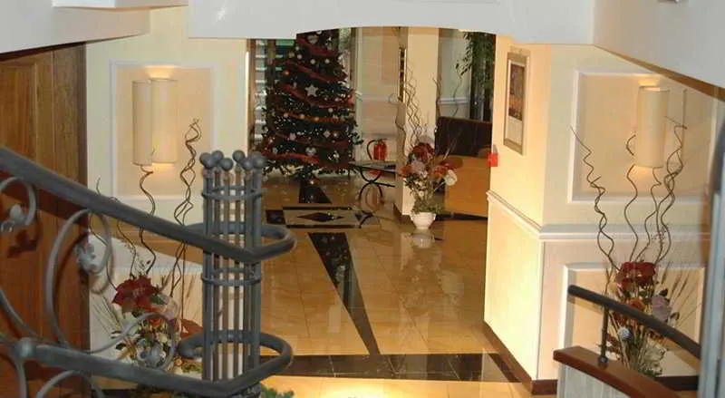 Lobby, Executive, Rome