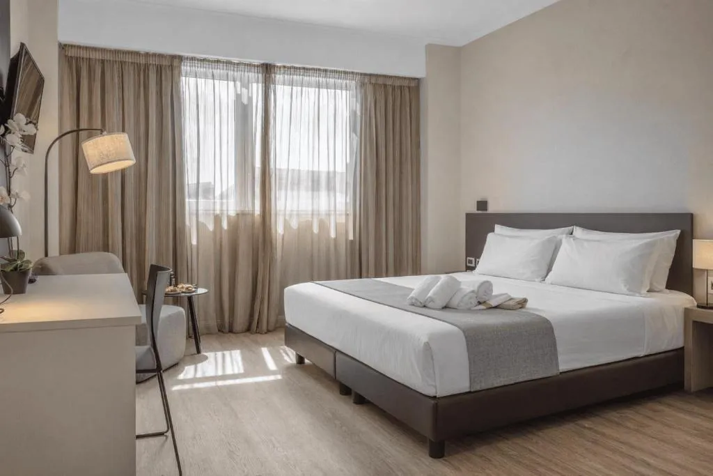 DOUBLE SUPERIOR Room, Hotel Capannelle, Rome