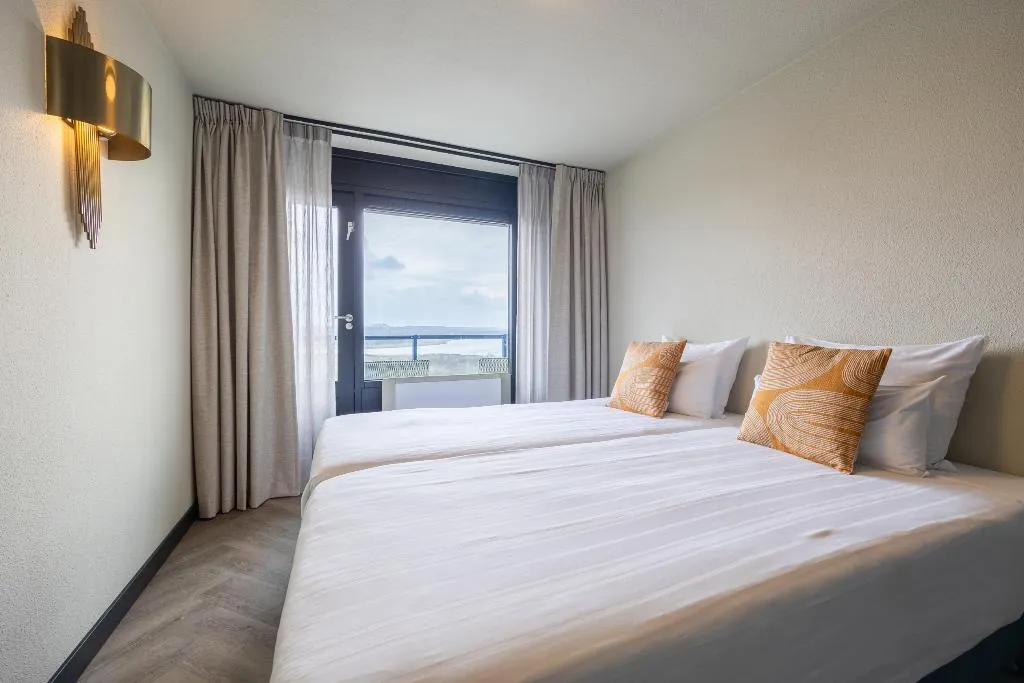Room CAPACITY 4 Room, Leonardo Hotel IJmuiden Seaport Beach, Amsterdam