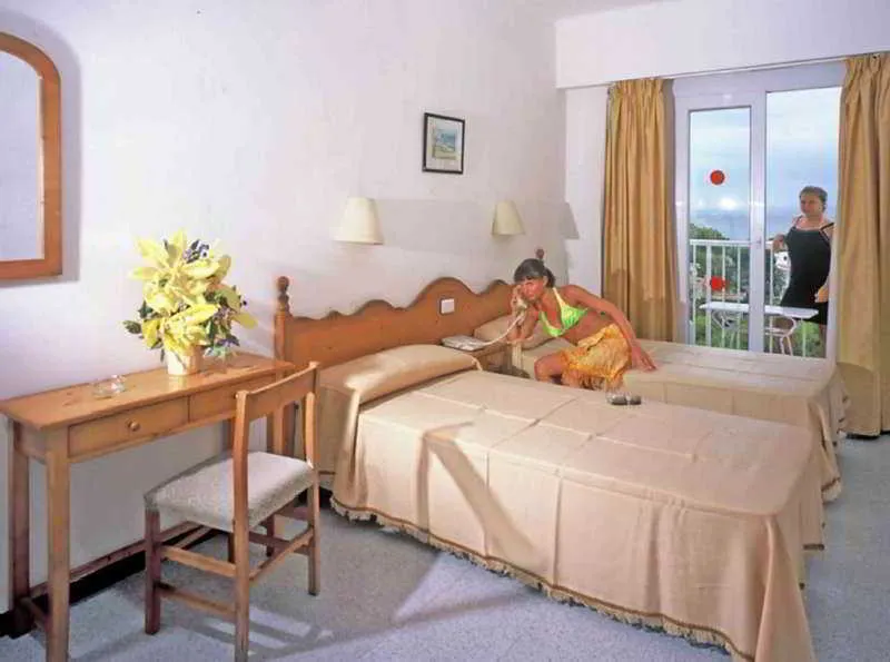 Room, Europa, Majorca