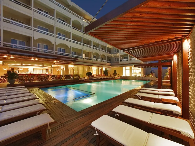 Pool, Athineon, Rhodes