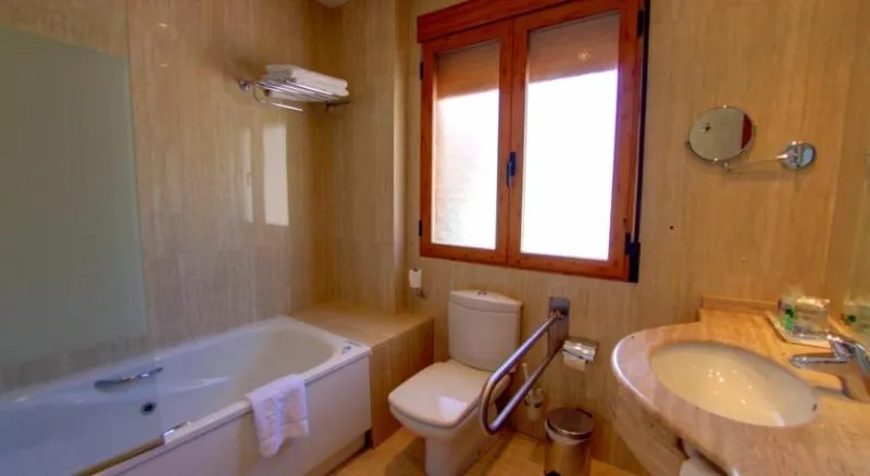 Double or Twin STANDARD Room, Balneario Parque de Cazorla, Andalucia