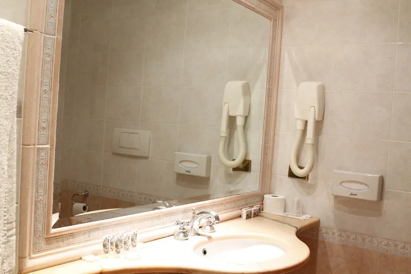 Double or Twin STANDARD Room, Pace Helvezia, Rome