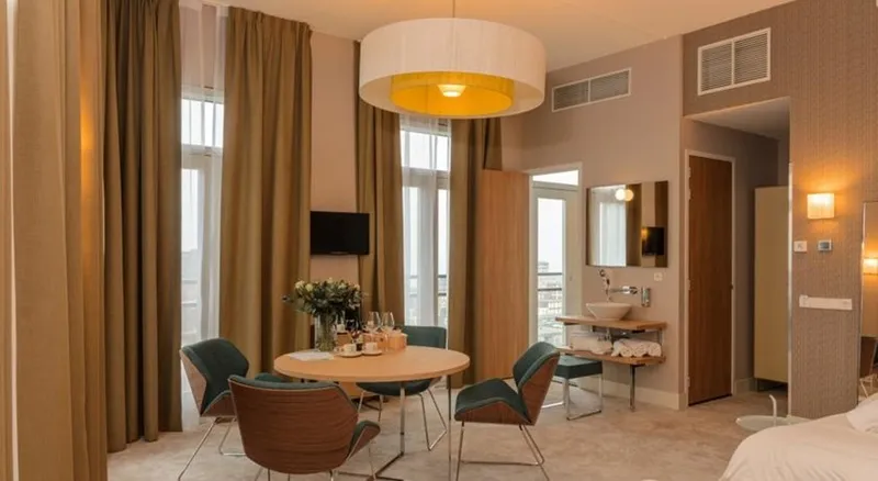 General view, Amadi Panorama Hotel, Amsterdam