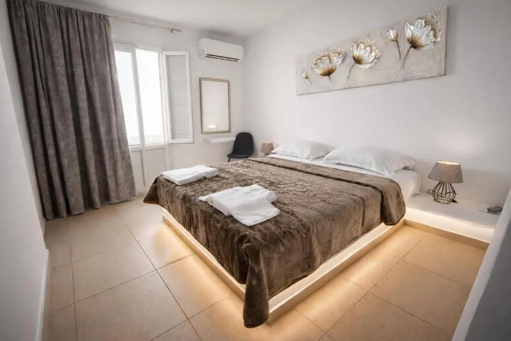 General view, Hotel Babis, Santorini