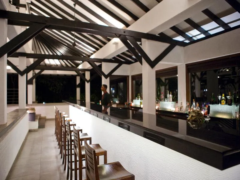 Bar, Club Hotel Dolphin, Colombo
