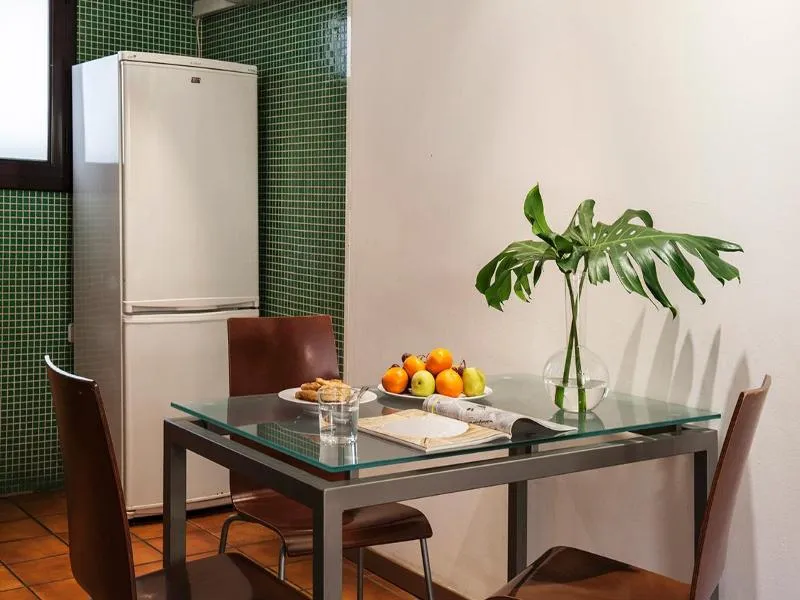 STUDIO STANDARD Room, AinB Las Ramblas-Guardia Apartments, Barcelona