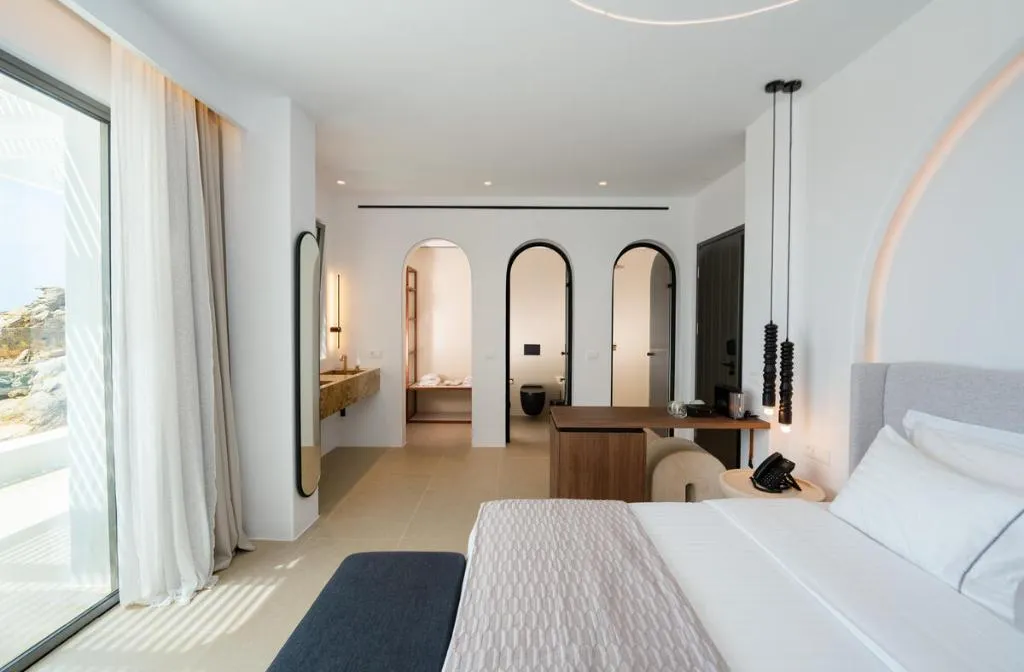 JUNIOR SUITE WITH JACUZZI WITH VIEWS Room, Muse Of Mykonos, Mykonos