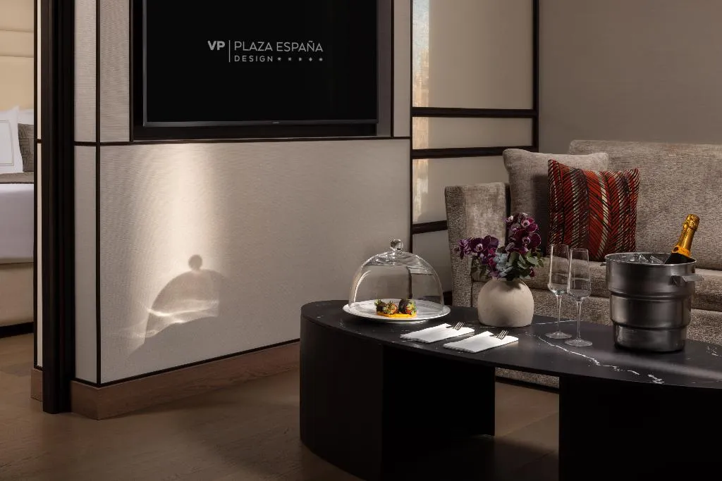 SUITE CAPACITY 1 Room, VP Plaza España Design, Madrid