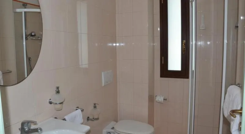 SINGLE STANDARD Room, Kalos, Catania