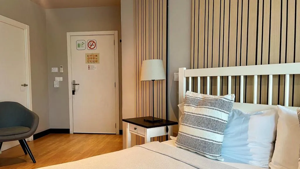 TRIPLE SUPERIOR WITH VIEWS Room, B&B Mare de Deu Jardines del Turia, Valencia