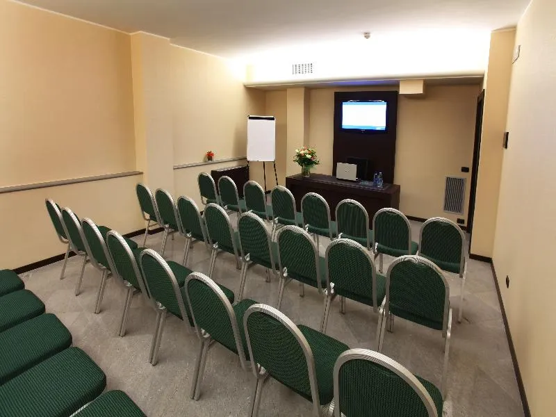 Conferences, Hotel Des Etrangers, Milan