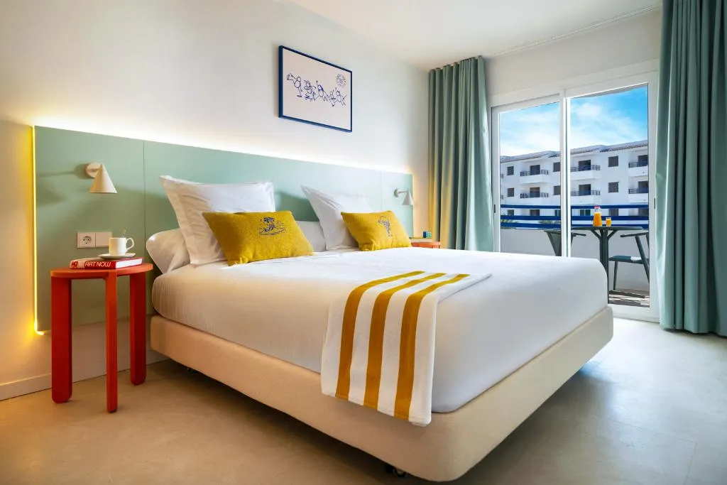 DOUBLE SINGLE USE SUPERIOR POOL VIEW Room, Coral Star Hotel & Apartments, Ibiza