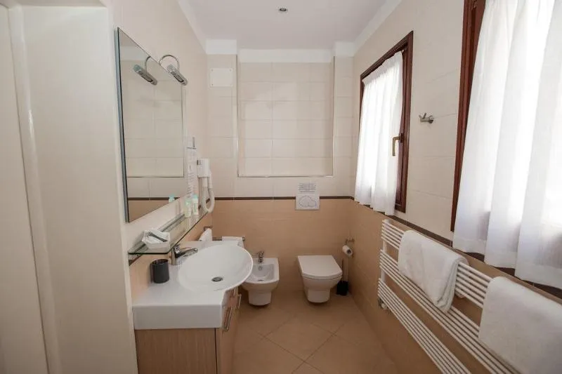 Room, Residence Ca' Foscolo, Venice