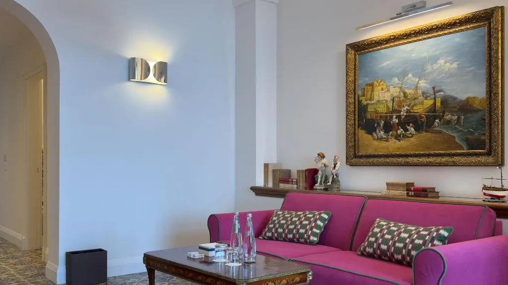 SUITE EXECUTIVE SEA VIEW Room, Grand Hotel Europa Palace, Naples
